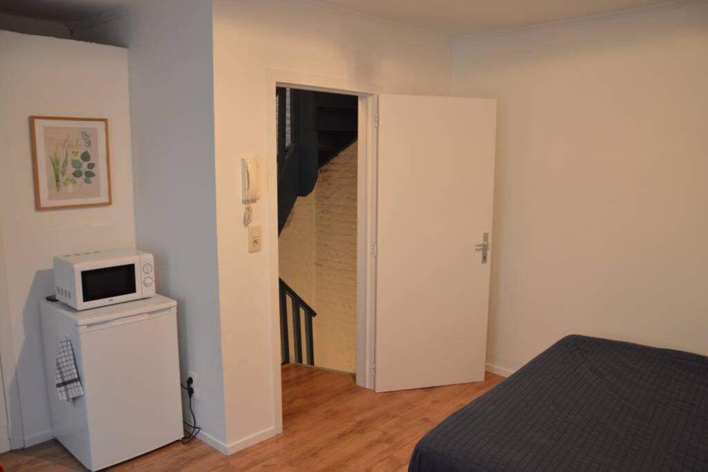 Nice Studio In Marolles Apartment Brussels Exterior photo
